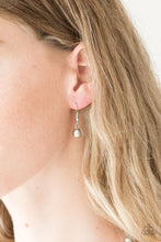 Load image into Gallery viewer, High-Stakes FAME - Silver Necklace Set