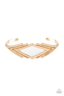 In Total De-NILE - Gold Bracelet