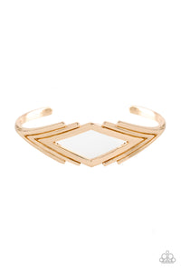 In Total De-NILE - Gold Bracelet