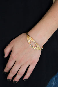 In Total De-NILE - Gold Bracelet