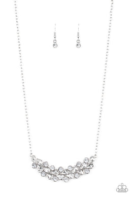 Special Treatment - White Necklace Set