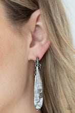 Load image into Gallery viewer, Pursuing The Plumes - Black Earrings