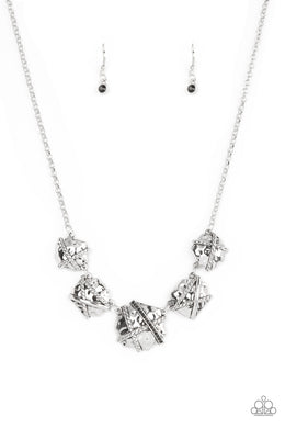 Keep Guard - Black Necklace Set
