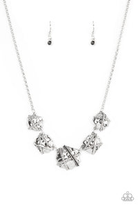 Keep Guard - Black Necklace Set