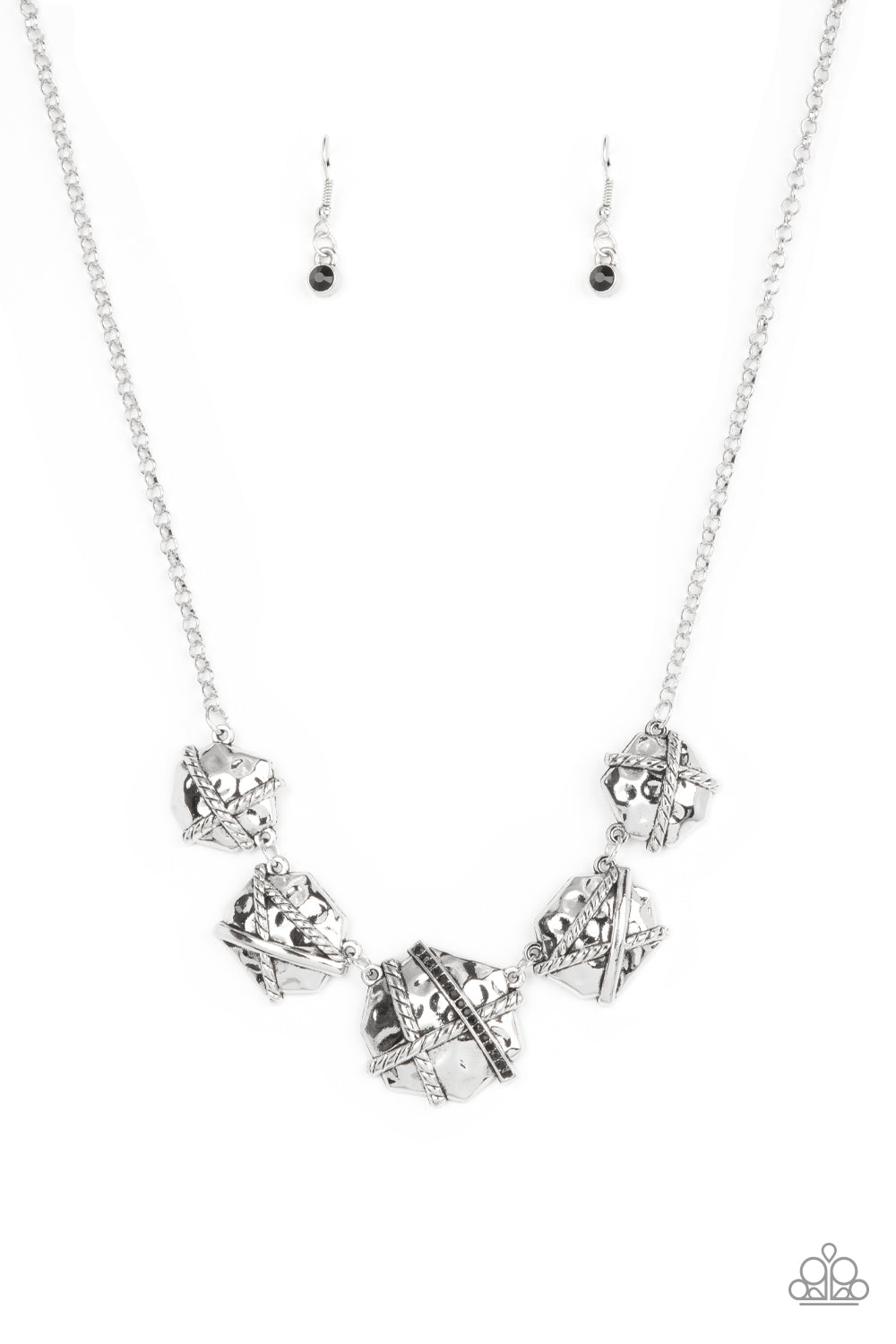 Keep Guard - Black Necklace Set