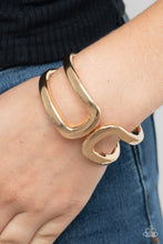 Load image into Gallery viewer, Industrial Empress - Gold Bracelet Set