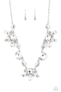 GLOW-trotting Twinkle - White Necklace Set