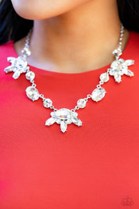 GLOW-trotting Twinkle - White Necklace Set