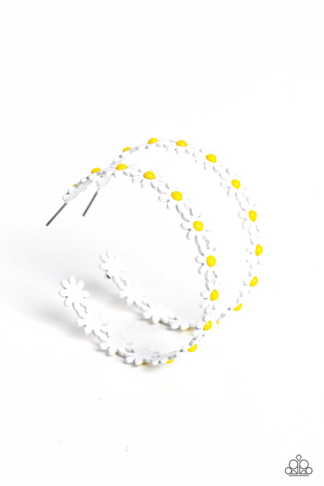 Daisy Disposition - White Earrings